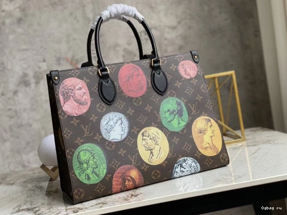 MM LOUIS ONTHEGO VUITTON 0713